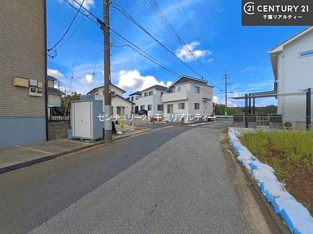 周辺環境や、お客様のご希望に合った物件も一緒にご案内を致します。住宅ローンアドバイザーによるご相談も承ります。当社はお問い合わせに即対応します!お待たせしません!