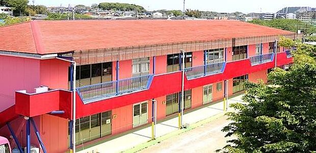 築葉根幼稚園まで1360m