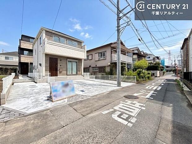 前面道路4.2ｍ！陽当り良好な立地です。車庫入れが苦手な方も安心ですね。