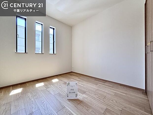 掃き出し窓がないお部屋は、お子様のお部屋としても安心です!