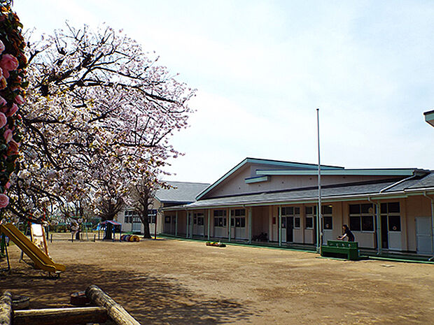末広幼稚園まで569m