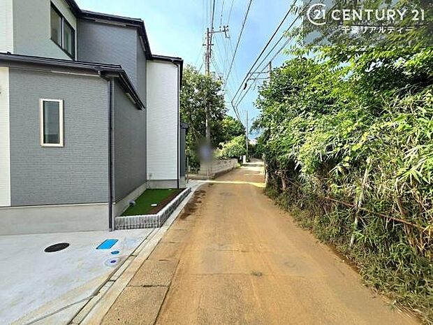 周辺環境や、お客様のご希望に合った物件も一緒にご案内を致します。住宅ローンアドバイザーによるご相談も承ります。当社はお問い合わせに即対応します!お待たせしません!