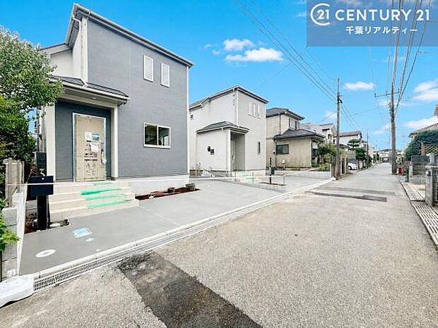 周辺環境や、お客様のご希望に合った物件も一緒にご案内を致します。住宅ローンアドバイザーによるご相談も承ります。当社はお問い合わせに即対応します!お待たせしません!
