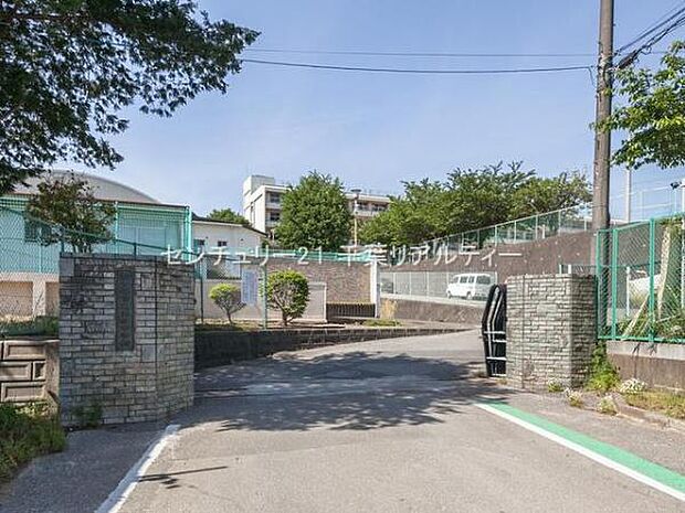 鎌ケ谷市立第四中学校まで1776m