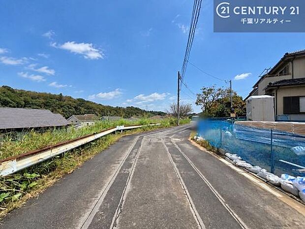 周辺環境や、お客様のご希望に合った物件も一緒にご案内を致します。住宅ローンアドバイザーによるご相談も承ります。当社はお問い合わせに即対応します!お待たせしません!
