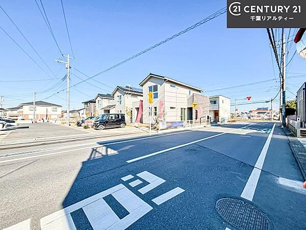 周辺環境や、お客様のご希望に合った物件も一緒にご案内を致します。住宅ローンアドバイザーによるご相談も承ります。当社はお問い合わせに即対応します！お待たせしません！