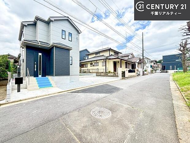 周辺環境や、お客様のご希望に合った物件も一緒にご案内を致します。住宅ローンアドバイザーによるご相談も承ります。当社はお問い合わせに即対応します!お待たせしません!