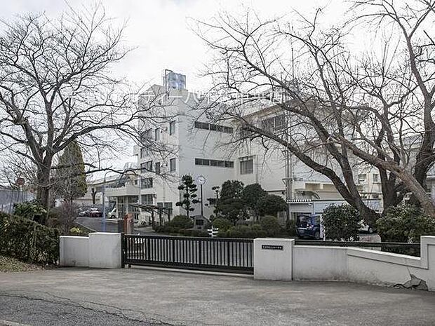 四街道市立南小学校まで1363m