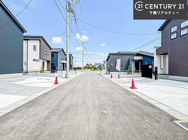 周辺環境や、お客様のご希望に合った物件も一緒にご案内を致します。住宅ローンアドバイザーによるご相談も承ります。当社はお問い合わせに即対応します!お待たせしません!