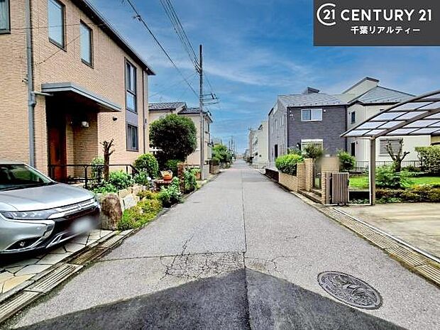周辺環境や、お客様のご希望に合った物件も一緒にご案内を致します。住宅ローンアドバイザーによるご相談も承ります。当社はお問い合わせに即対応します!お待たせしません!