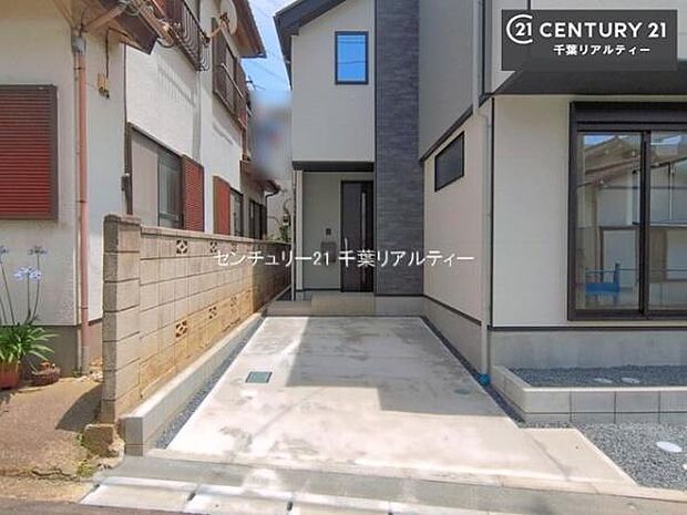 カースペース付きなのでマイカーをお持ちの方も安心ですね!ぜひ現地にてお確かめくださいませ!
