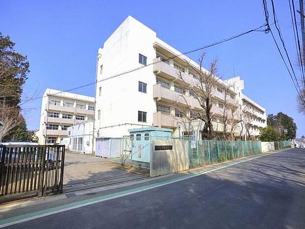 船橋市立法田中学校まで830m