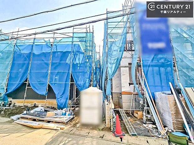 現地案内の予約、大歓迎! 物件情報だけでなく、周辺環境等も一緒にご案内いたします。 写真で見る外観・室内の雰囲気は違います。ぜひ現地で実際にご覧ください。 もちろん当日のご見学も大歓迎です。