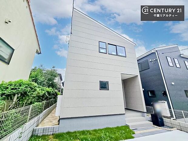 気になるお子様の学校までの道のりや駅までのルート、お買い物の場所などもご一緒にご案内いたします!