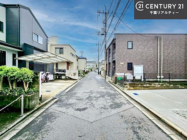 周辺環境や、お客様のご希望に合った物件も一緒にご案内を致します。住宅ローンアドバイザーによるご相談も承ります。当社はお問い合わせに即対応します!お待たせしません!