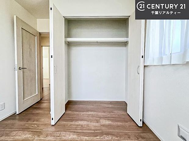 収納が充実しているからこそ、お部屋はいつも広々。掃除や片付けもラクになり、居心地の良い暮らしが続きます。
