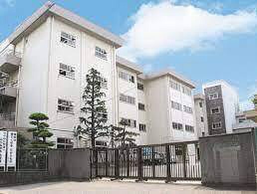 市川市立第八中学校まで400m