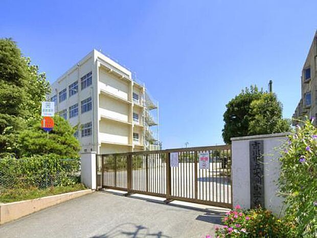 市川市立大洲小学校まで400m