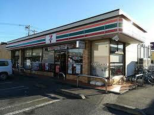 セブンイレブン鎌ケ谷東鎌ヶ谷店まで985m