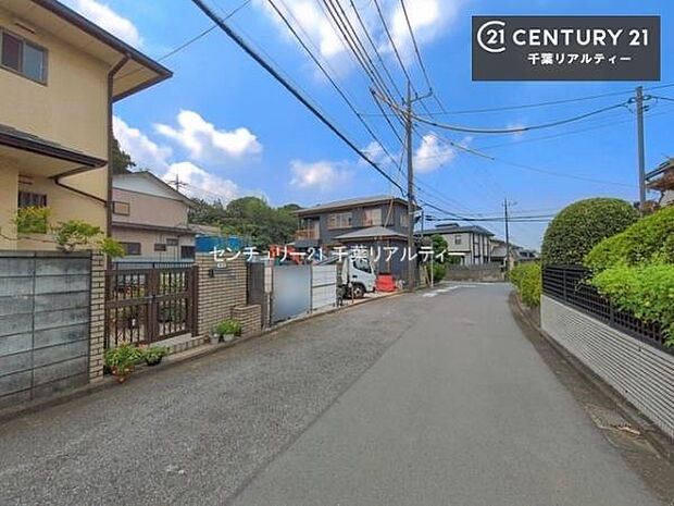 周辺環境や、お客様のご希望に合った物件も一緒にご案内を致します。住宅ローンアドバイザーによるご相談も承ります。当社はお問い合わせに即対応します!お待たせしません!