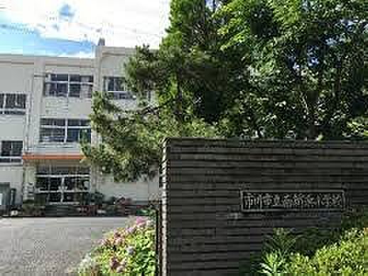 市川市立南新浜小学校まで982m