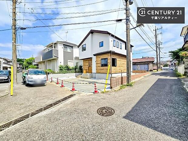 周辺環境や、お客様のご希望に合った物件も一緒にご案内を致します。住宅ローンアドバイザーによるご相談も承ります。当社はお問い合わせに即対応します!お待たせしません!