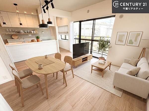 家具はCGパースです。心地良いリビングは家族が自然と集まります。家族団欒の時間が増えそうです。ご家族と、より一層充実した時間を過ごせそうですね。