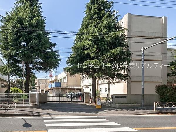 船橋市立海神中学校まで2050m