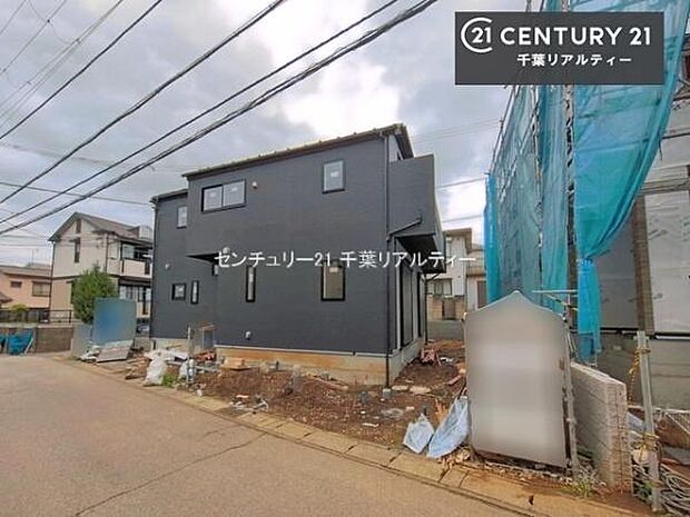現地案内の予約、大歓迎！ 物件情報だけでなく、周辺環境等も一緒にご案内いたします。 写真で見る外観・室内の雰囲気は違います。ぜひ現地で実際にご覧ください。 もちろん当日のご見学も大歓迎です。
