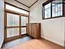 玄関：疲れて帰ってきても、ただいま！を言いたくなる、優しく迎え入れてくれる空間になっています。明るく温もり溢れる玄関です！
