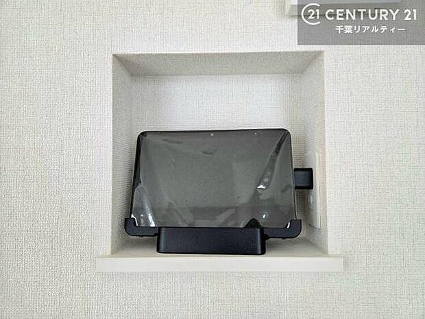 TVモニター付きインターホンを備え、訪問者を映像で確認してから対応できるため、防犯面も安心です。お子様のお留守番時にも心強く、ご家族の安心・安全な暮らしをサポートします。