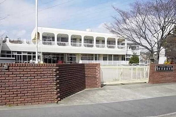 作草部保育園まで874m