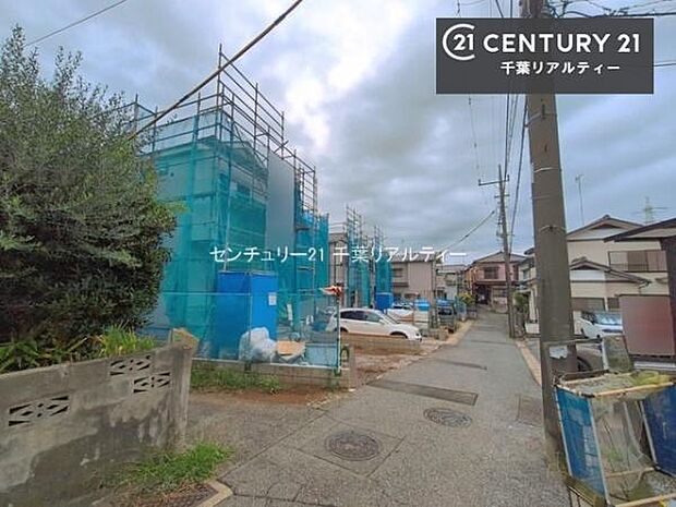落ち着いた街並みが広がる閑静な住宅街に位置し、穏やかで心安らぐ暮らしを叶える住環境です。