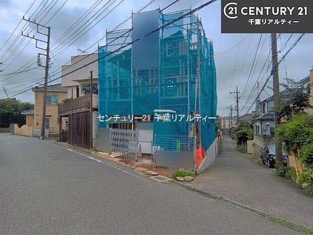 周辺環境や、お客様のご希望に合った物件も一緒にご案内を致します。住宅ローンアドバイザーによるご相談も承ります。当社はお問い合わせに即対応します!お待たせしません!