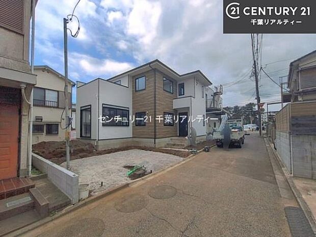 周辺環境や、お客様のご希望に合った物件も一緒にご案内を致します。住宅ローンアドバイザーによるご相談も承ります。当社はお問い合わせに即対応します!お待たせしません!
