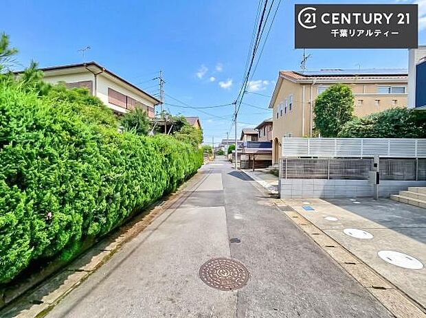 周辺環境や、お客様のご希望に合った物件も一緒にご案内を致します。住宅ローンアドバイザーによるご相談も承ります。当社はお問い合わせに即対応します!お待たせしません!