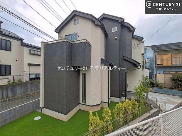 ご興味をお持ちいただきありがとうございます。実際のお部屋や周辺環境をご覧いただくことで、より具体的なイメージが湧きやすくなります。見学は随時受け付けておりますので、お気軽にご予約ください。