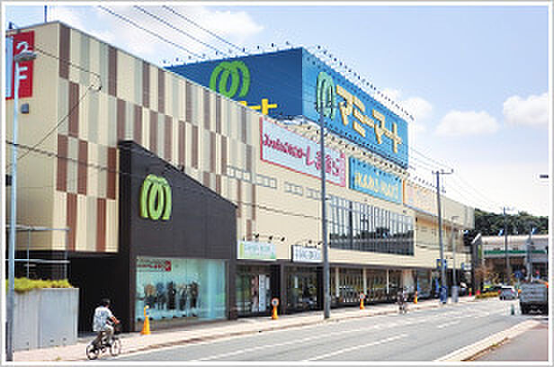 マミーマート飯山満駅前店まで713m