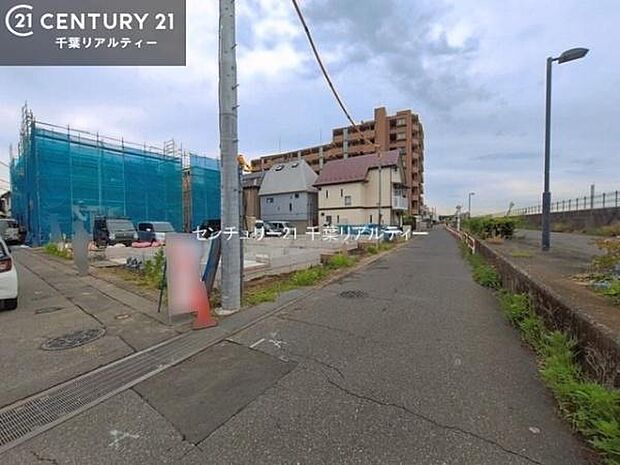 気になる方はぜひ一度、現地をご覧ください。写真では分かりにくい住まいの広さや開放感、使い勝手など、実際に見ていただくことで魅力をより感じていただけます。お問合せお待ちしております。