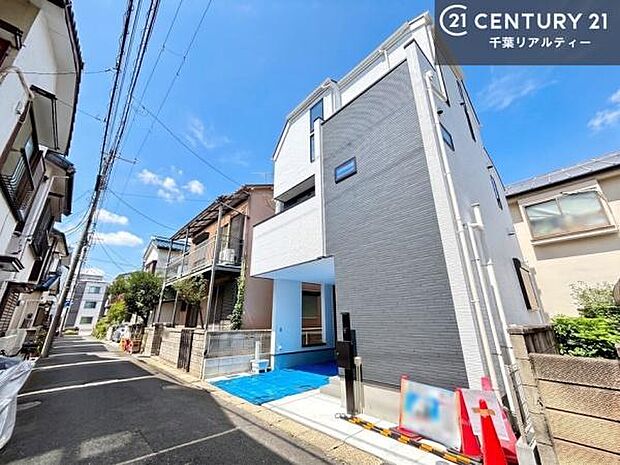 周辺環境や、お客様のご希望に合った物件も一緒にご案内を致します。住宅ローンアドバイザーによるご相談も承ります。当社はお問い合わせに即対応します!お待たせしません!