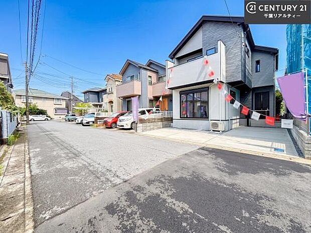 周辺環境や、お客様のご希望に合った物件も一緒にご案内を致します。住宅ローンアドバイザーによるご相談も承ります。当社はお問い合わせに即対応します!お待たせしません!
