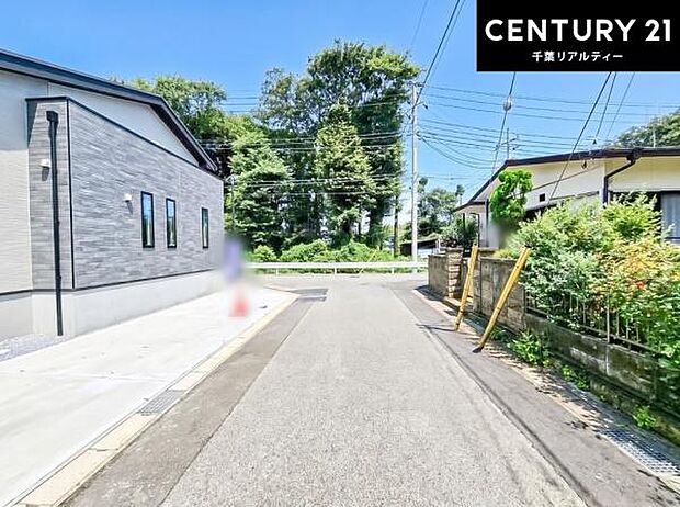 周辺環境や、お客様のご希望に合った物件も一緒にご案内を致します。住宅ローンアドバイザーによるご相談も承ります。当社はお問い合わせに即対応します!お待たせしません!