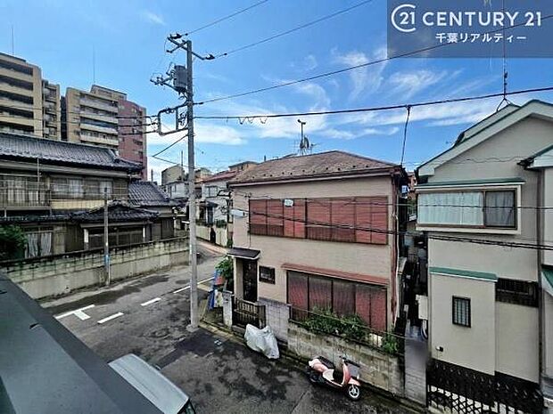 晴れた日には青い空を見渡せる開放的な時間を楽しめます。