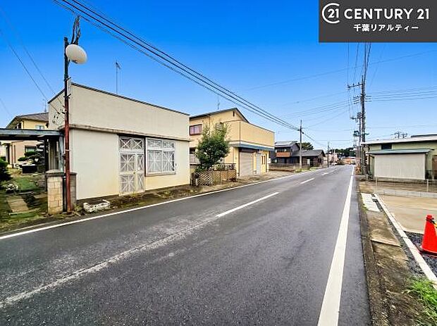 周辺環境や、お客様のご希望に合った物件も一緒にご案内を致します。住宅ローンアドバイザーによるご相談も承ります。当社はお問い合わせに即対応します!お待たせしません!