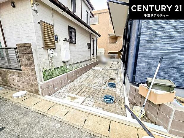カースペース付きなのでマイカーをお持ちの方も安心ですね!ぜひ現地にてお確かめくださいませ!