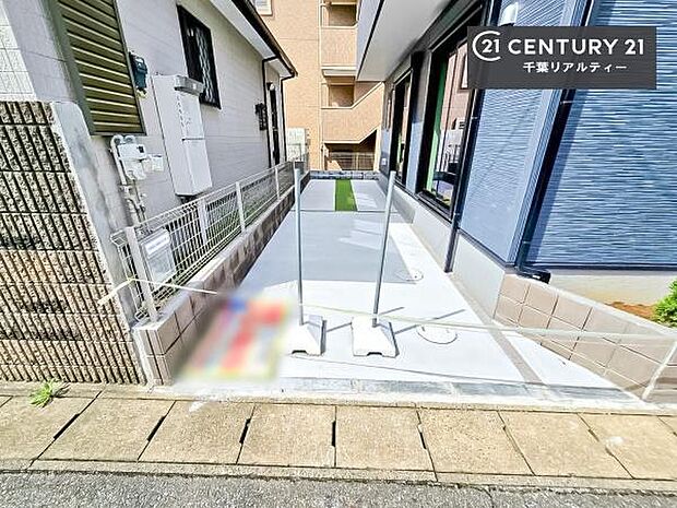 カースペース付きなのでマイカーをお持ちの方も安心ですね!ぜひ現地にてお確かめくださいませ!