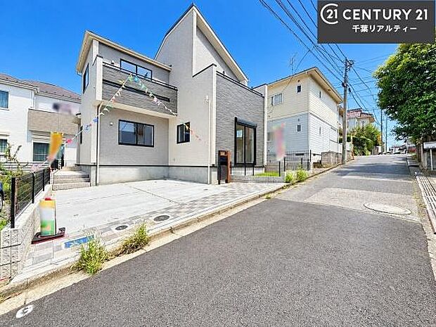 周辺環境や、お客様のご希望に合った物件も一緒にご案内を致します。住宅ローンアドバイザーによるご相談も承ります。当社はお問い合わせに即対応します！お待たせしません！