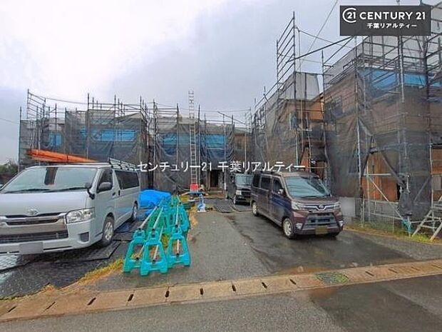 ご興味をお持ちいただきありがとうございます。実際のお部屋や周辺環境をご覧いただくことで、より具体的なイメージが湧きやすくなります。見学は随時受け付けておりますので、お気軽にご予約ください。