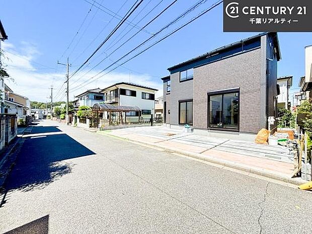 周辺環境や、お客様のご希望に合った物件も一緒にご案内を致します。住宅ローンアドバイザーによるご相談も承ります。当社はお問い合わせに即対応します!お待たせしません!