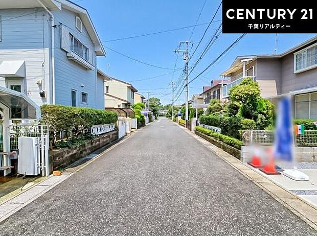 周辺環境や、お客様のご希望に合った物件も一緒にご案内を致します。住宅ローンアドバイザーによるご相談も承ります。当社はお問い合わせに即対応します!お待たせしません!